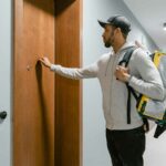 Click & collect ou livraison à domicile ?